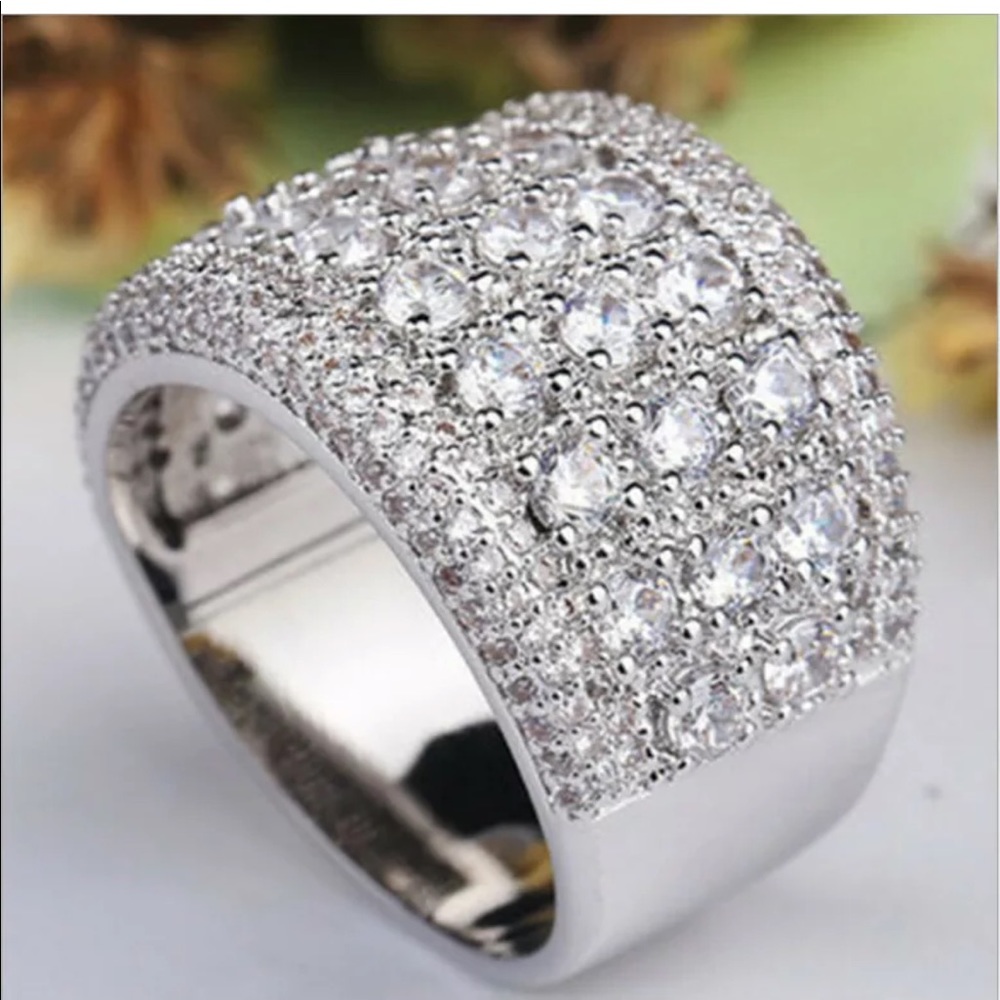 💎Luxury Silver Round Diamond Pave Wide Band Ring - Picture 7 of 9